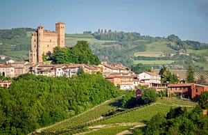 Langhe e Monferrato: borghi medievali, arte, vino e sapori