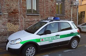 Chieri: guida senza patente e assicurazione, veicolo sequestrato